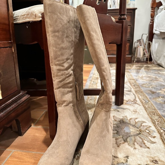 Target suede boots - Picture 2 of 3